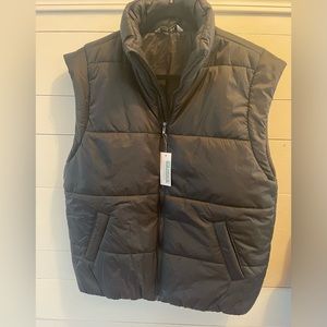 DSG Women's Stratus Vest, XS/S. Black, brand new